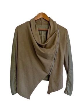 BlankNYC Moto Jacket Style #30M-9027MX Size XS Crossbody Zip Faux Leather